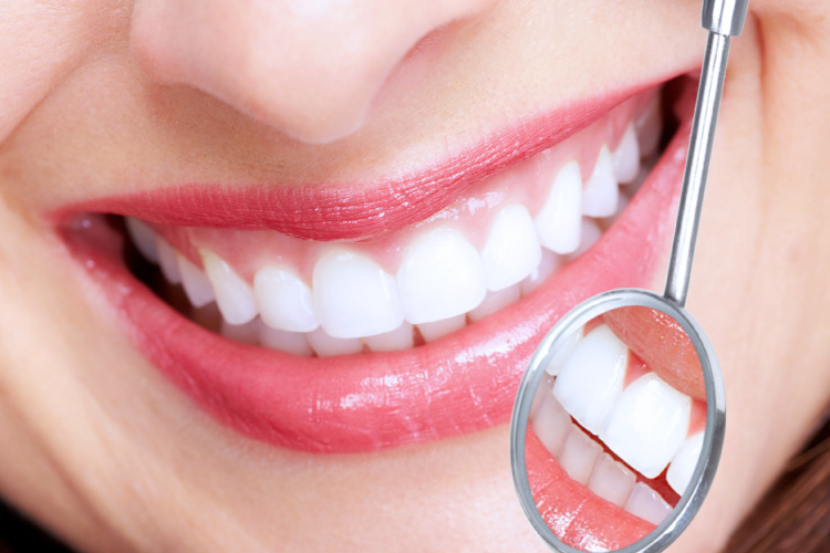 Λευκά δόντια και πιο υγιή ούλα TEESA SONIC BLACK